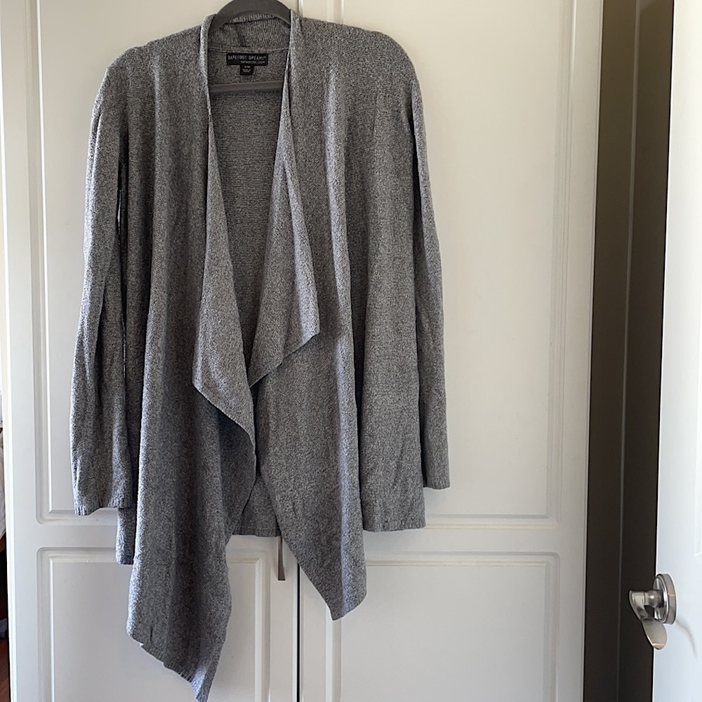 Barefoot dreams cozy women’s wrap